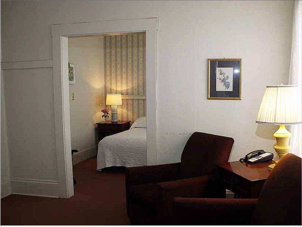 Hotel Coolidge White River Junction Extérieur photo